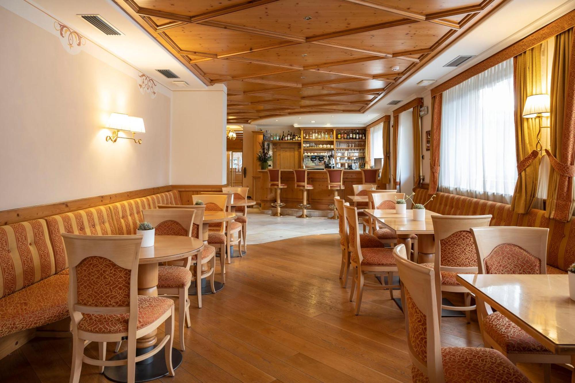 Beverly Alps Hotel & Spa Пинцоло Екстериор снимка