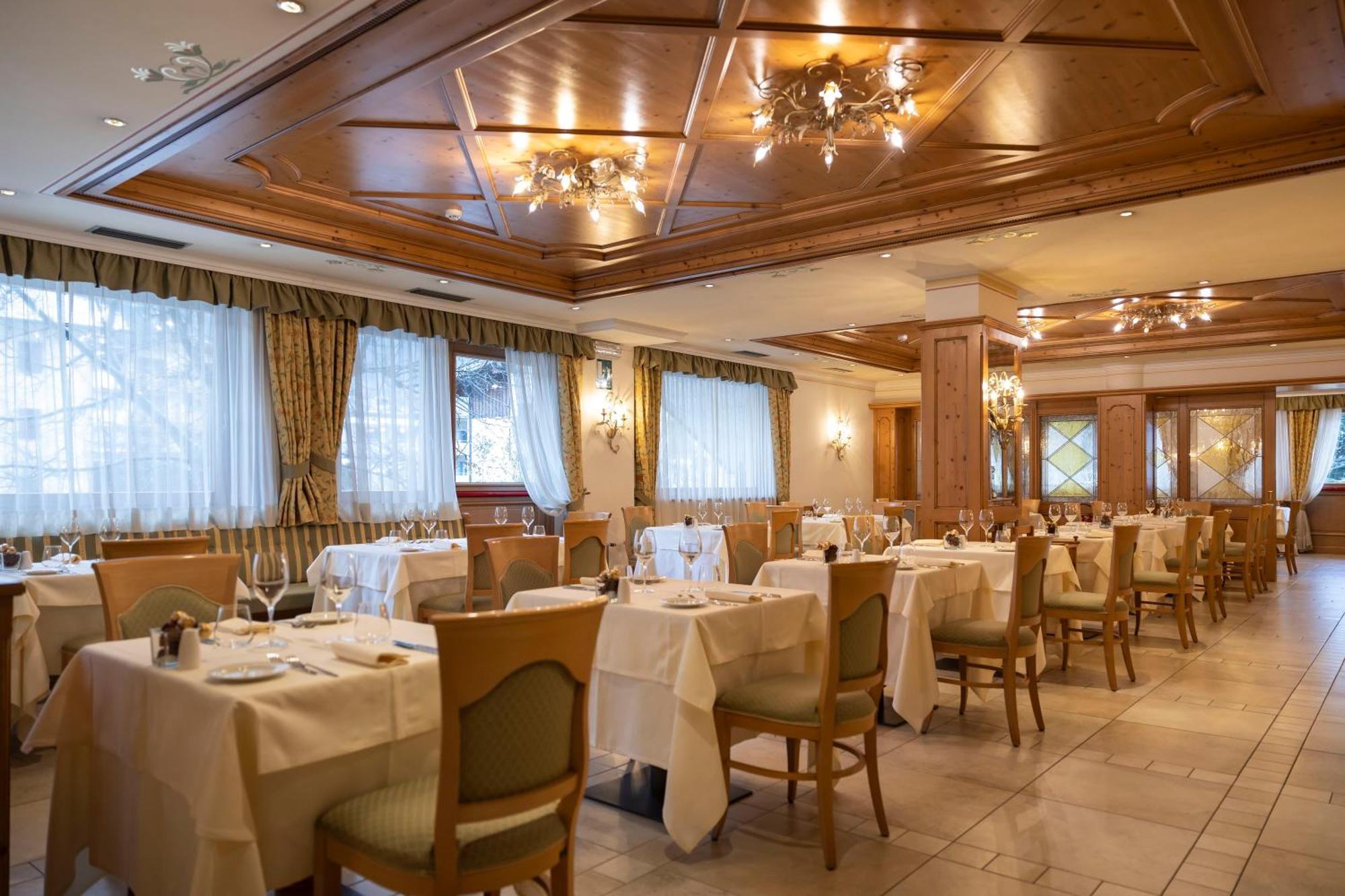 Beverly Alps Hotel & Spa Пинцоло Екстериор снимка