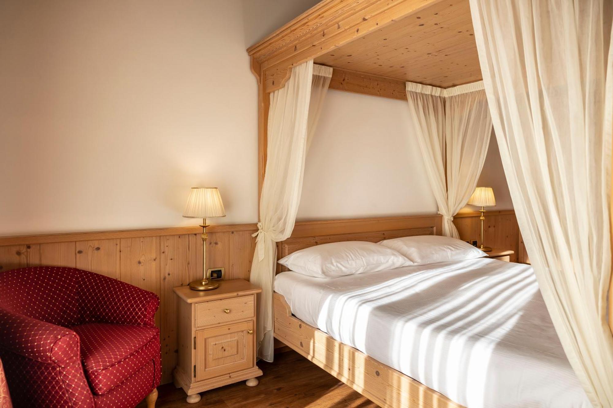 Beverly Alps Hotel & Spa Пинцоло Екстериор снимка