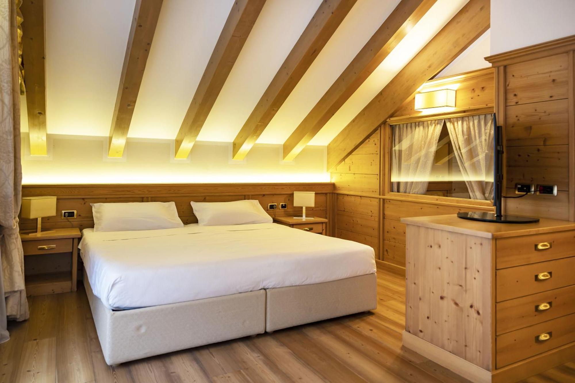 Beverly Alps Hotel & Spa Пинцоло Екстериор снимка