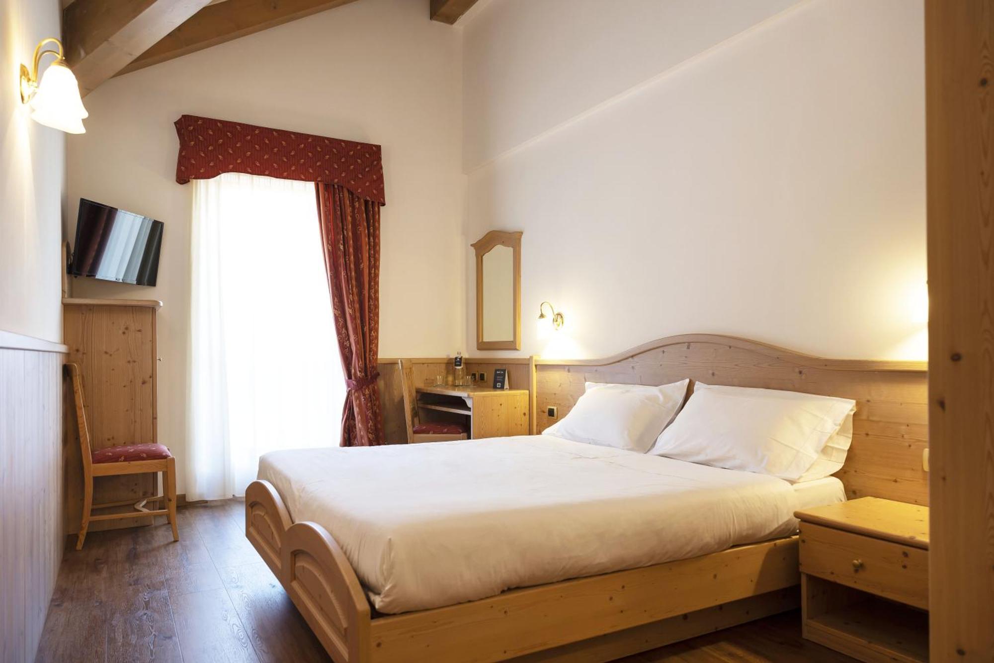 Beverly Alps Hotel & Spa Пинцоло Екстериор снимка